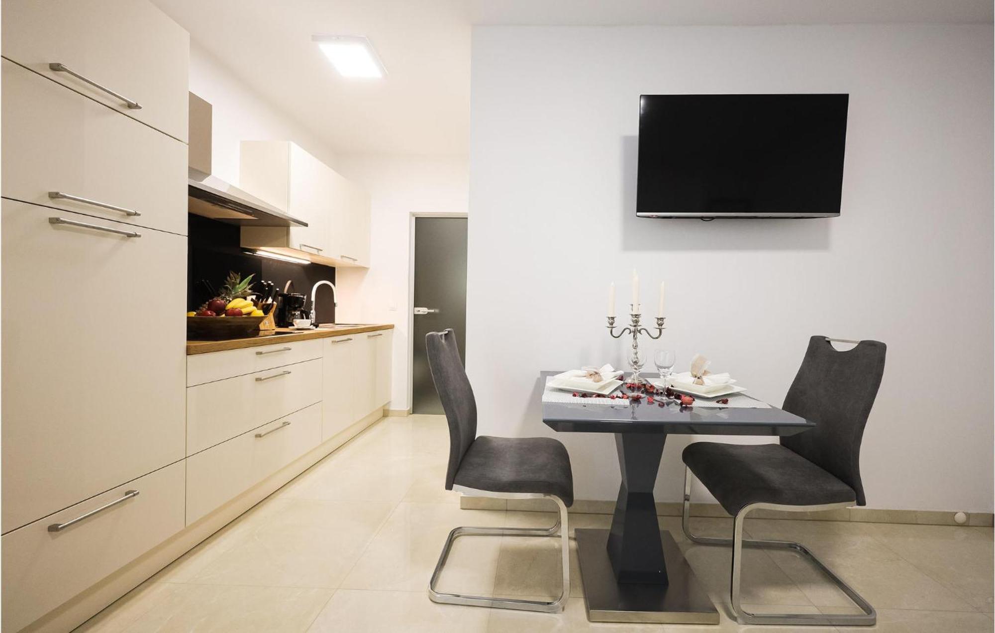 Lovely Apartment In Zadar With Wifi Eksteriør billede