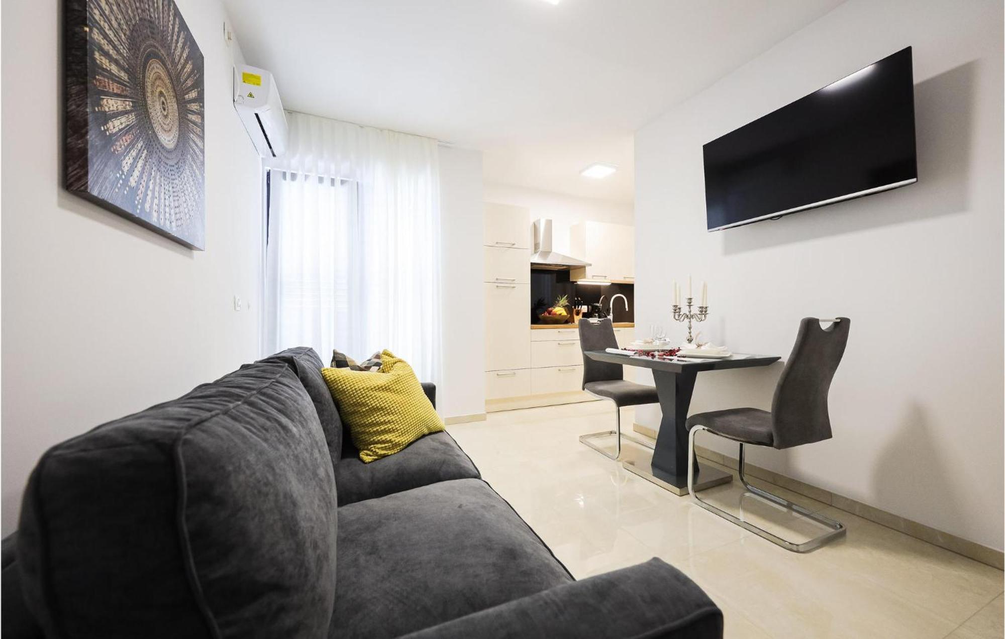 Lovely Apartment In Zadar With Wifi Eksteriør billede